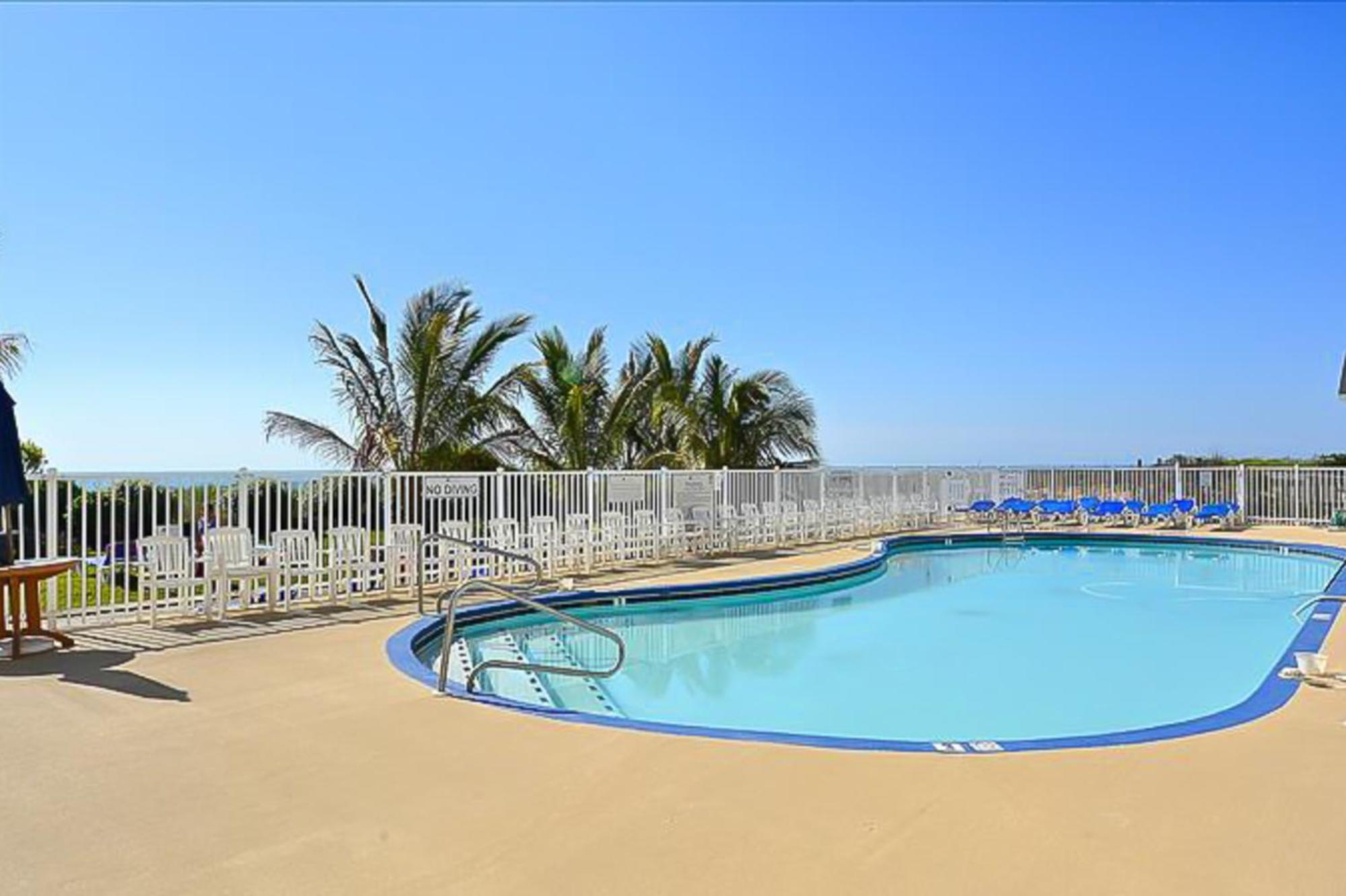 Carousel Condos Ocean City Room photo